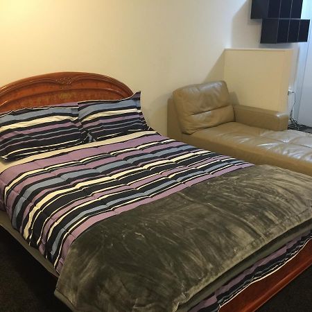 K&R Orewa Homestay Exterior photo